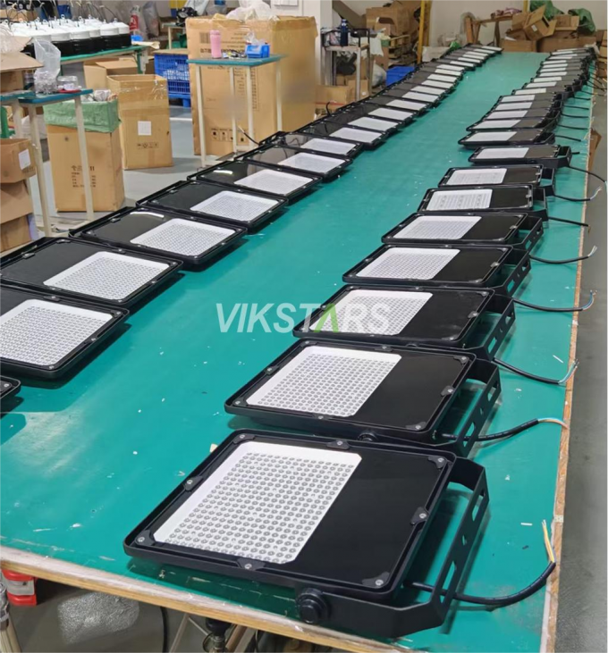 بهترین کیفیت چراغ های سیلاب ال ای دی 50w 100w 150w 200w 250w 300w برای تونل زمین فوتبال 14