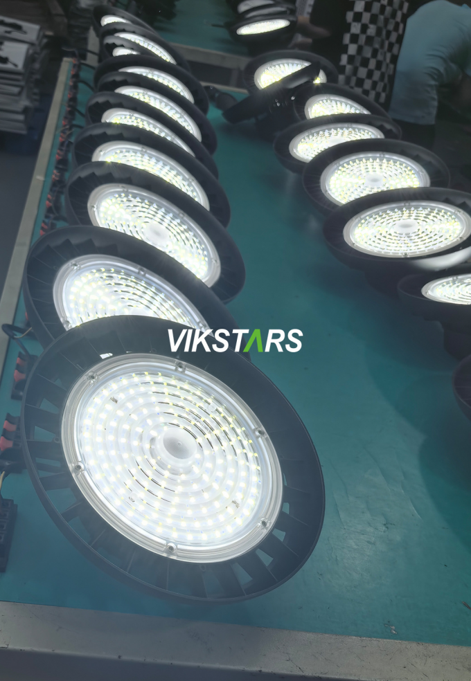 برای عمده فروشی LED UFO High Bay Lights انبار کارخانه نورپردازی لامپ های UFO IP65 لامپ های ضد آب 21