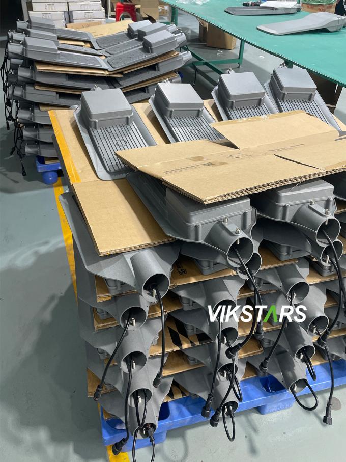 چراغ های 150 وات LED 300W 500W چراغ های خورشیدی برای خیابان اصلی 13