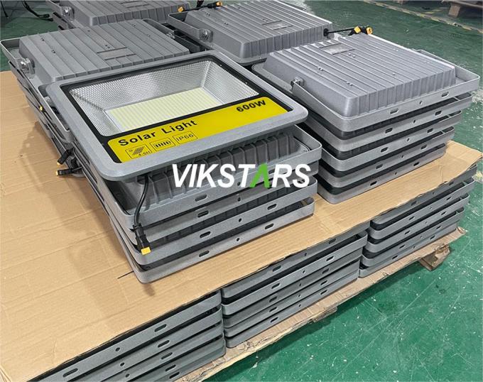 600w 800w چراغ های خورشیدی نورپردازی استادیوم نورپردازی در فضای باز بازتاب دهنده های خورشیدی با قدرت بالا 13