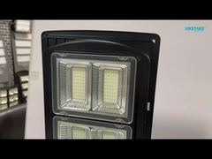 همه در یک چراغ حیاط خیابان خورشیدی با مسکن سیاه